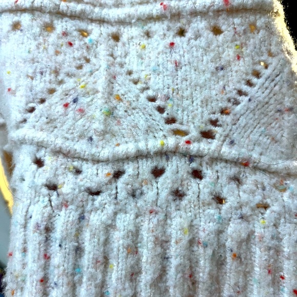 Sundance Speckled Cream Sweater, Size LG - Picture 4 of 4